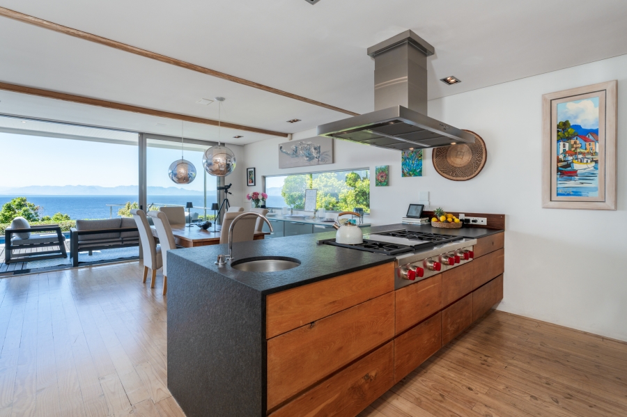 4 Bedroom Property for Sale in Murdock Valley Western Cape